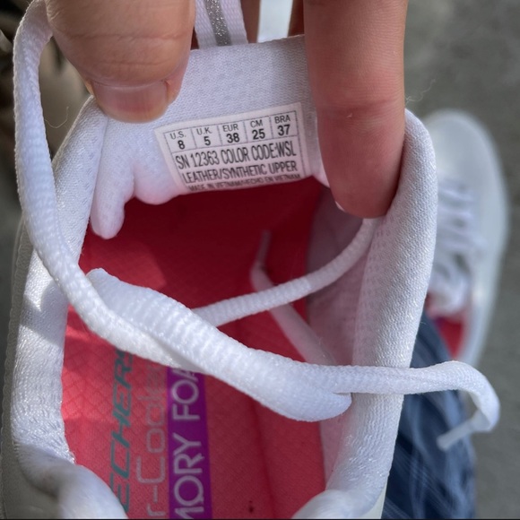 Shoe - Picture 4 of 5